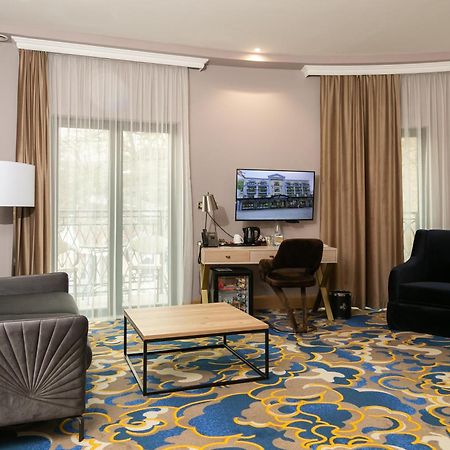 A Hoteli - Hotel Park Vrnjačka Banja 외부 사진 Living room