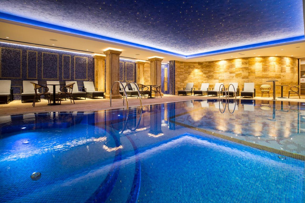 A Hoteli - Hotel Park Vrnjačka Banja 외부 사진 The pool at the Mandarin Oriental, Munich