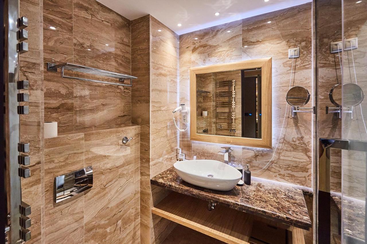 A Hoteli - Hotel Park Vrnjačka Banja 외부 사진 Bathroom