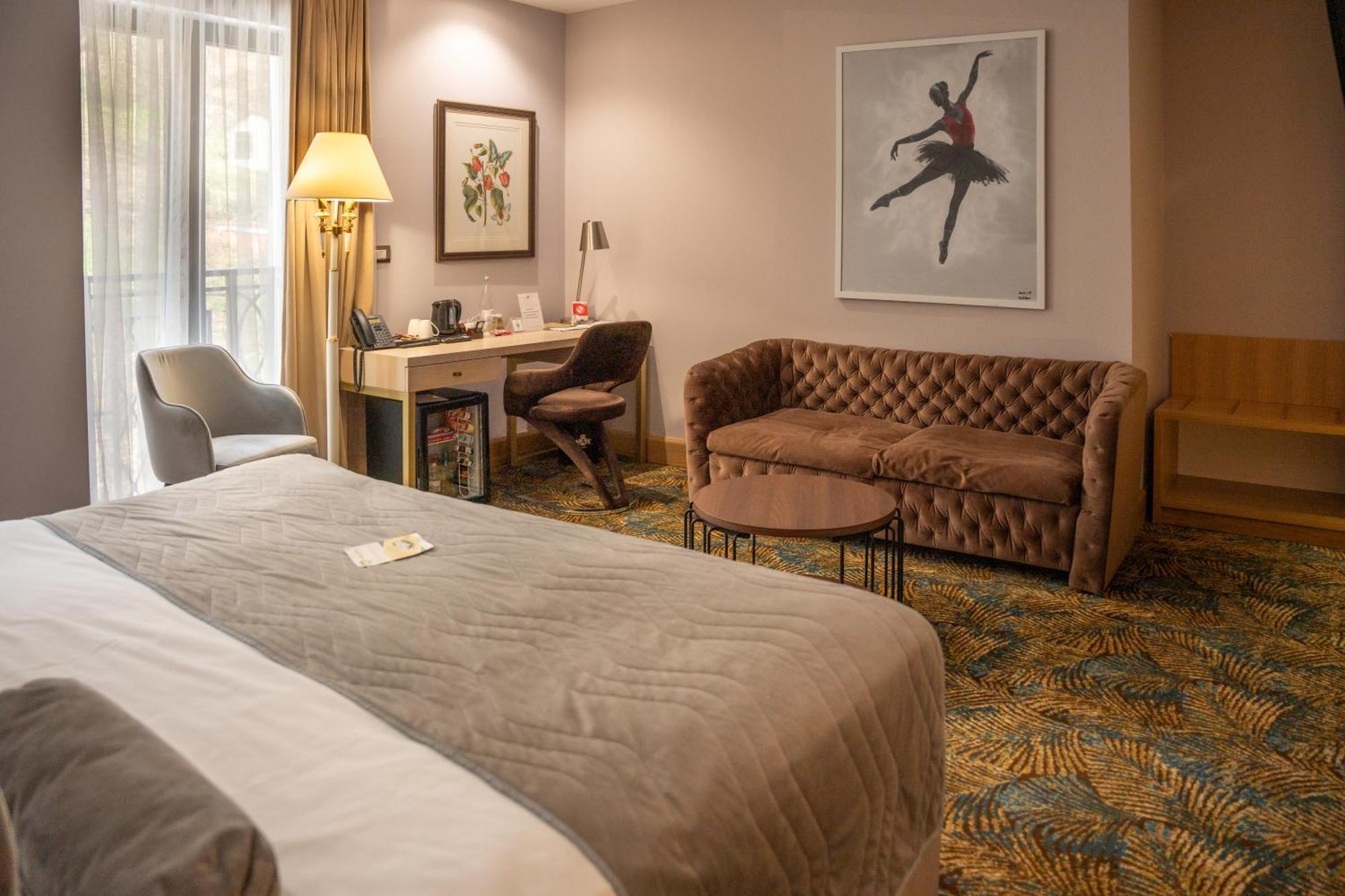 A Hoteli - Hotel Park Vrnjačka Banja 외부 사진 A room at the hotel